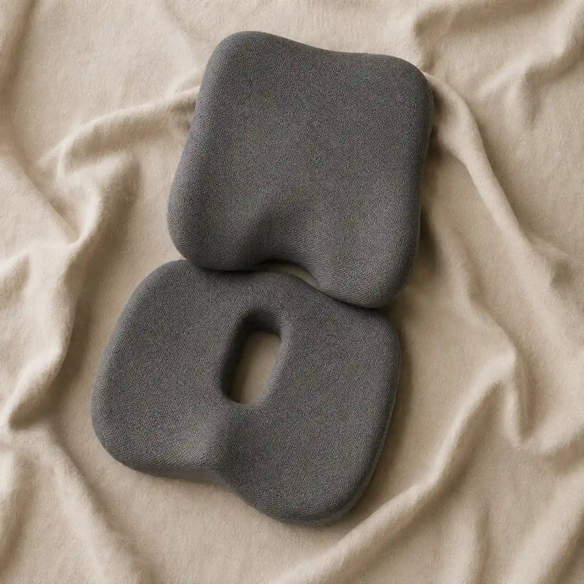 Coussin_d_assise_ergonomique_sur_drap_detail_texture